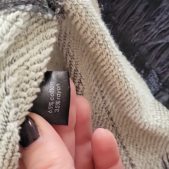 Le Superb Gray Sweatshirt Crewneck Feather Trim Long Sleeves‎ Women Sz Small - Picture 10 of 12